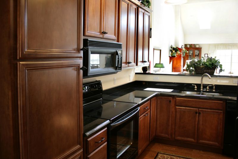 Cabinet Staining Service in Cincinnati, OH